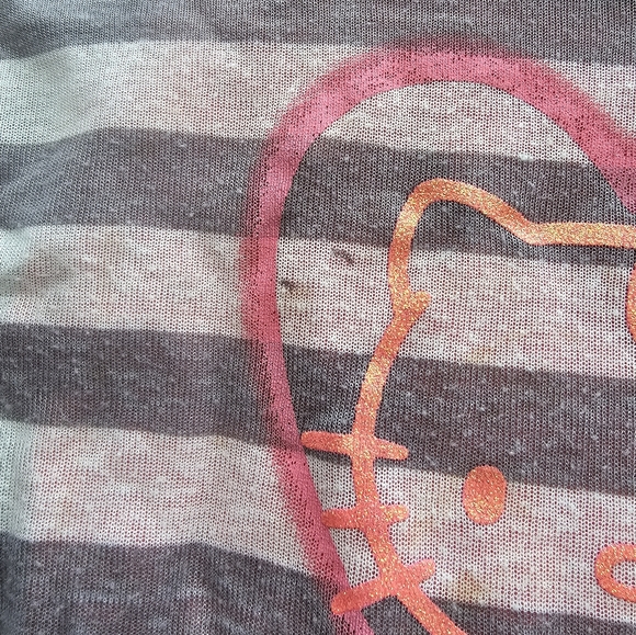 Hello Kitty shirt - Picture 2 of 4